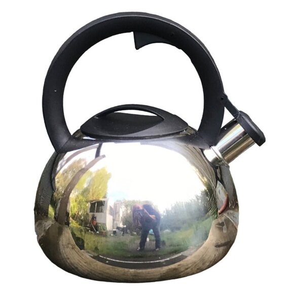 Farberware 2.3 Quart Tea Kettle Polished Stainless Steel Classic Series Q21C - Picture 3 of 7